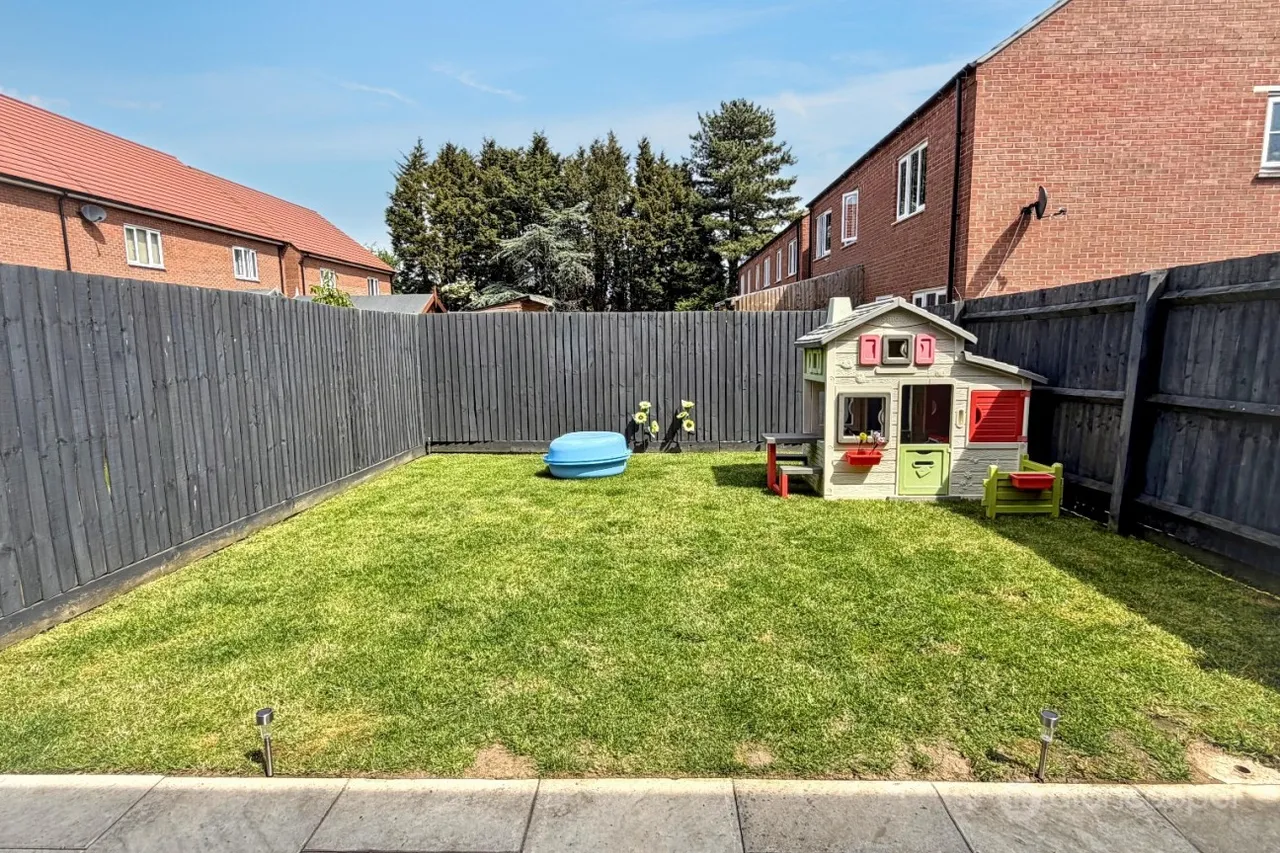 Sunburst Drive, Manor Fields, CV11, photo 16