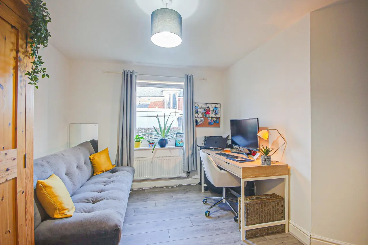 Longhorn Avenue, Gloucester, GL1, photo 4