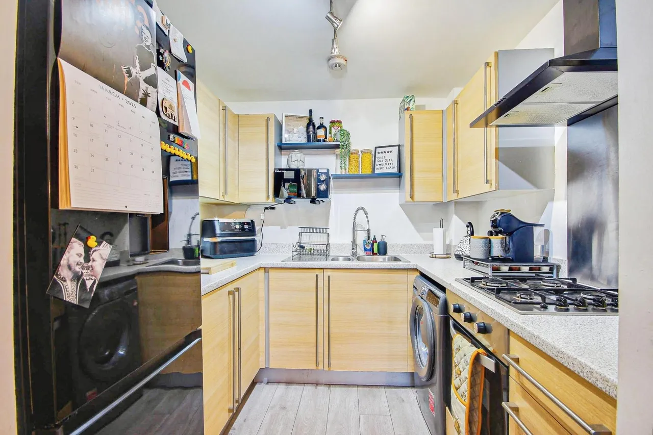 Longhorn Avenue, Gloucester, GL1, photo 7