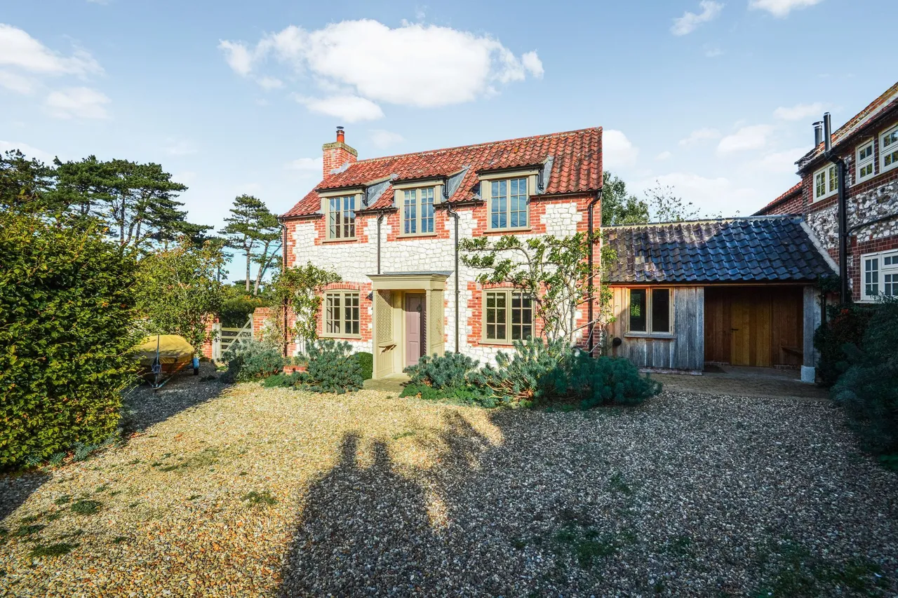 3 bed property to rent, Burnham Norton