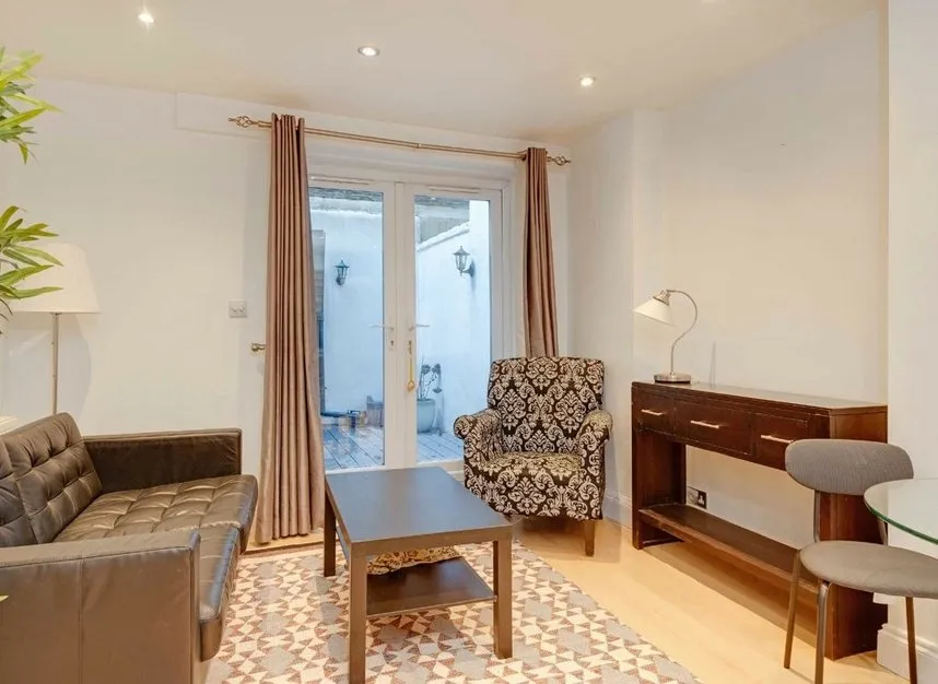 Englands Lane, Belsize Park, NW3, photo 2