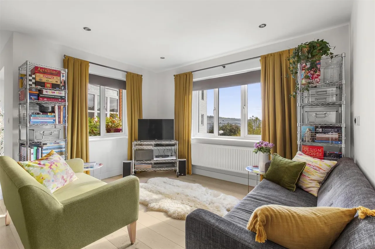 Chequers Avenue, High Wycombe, HP11, photo 5