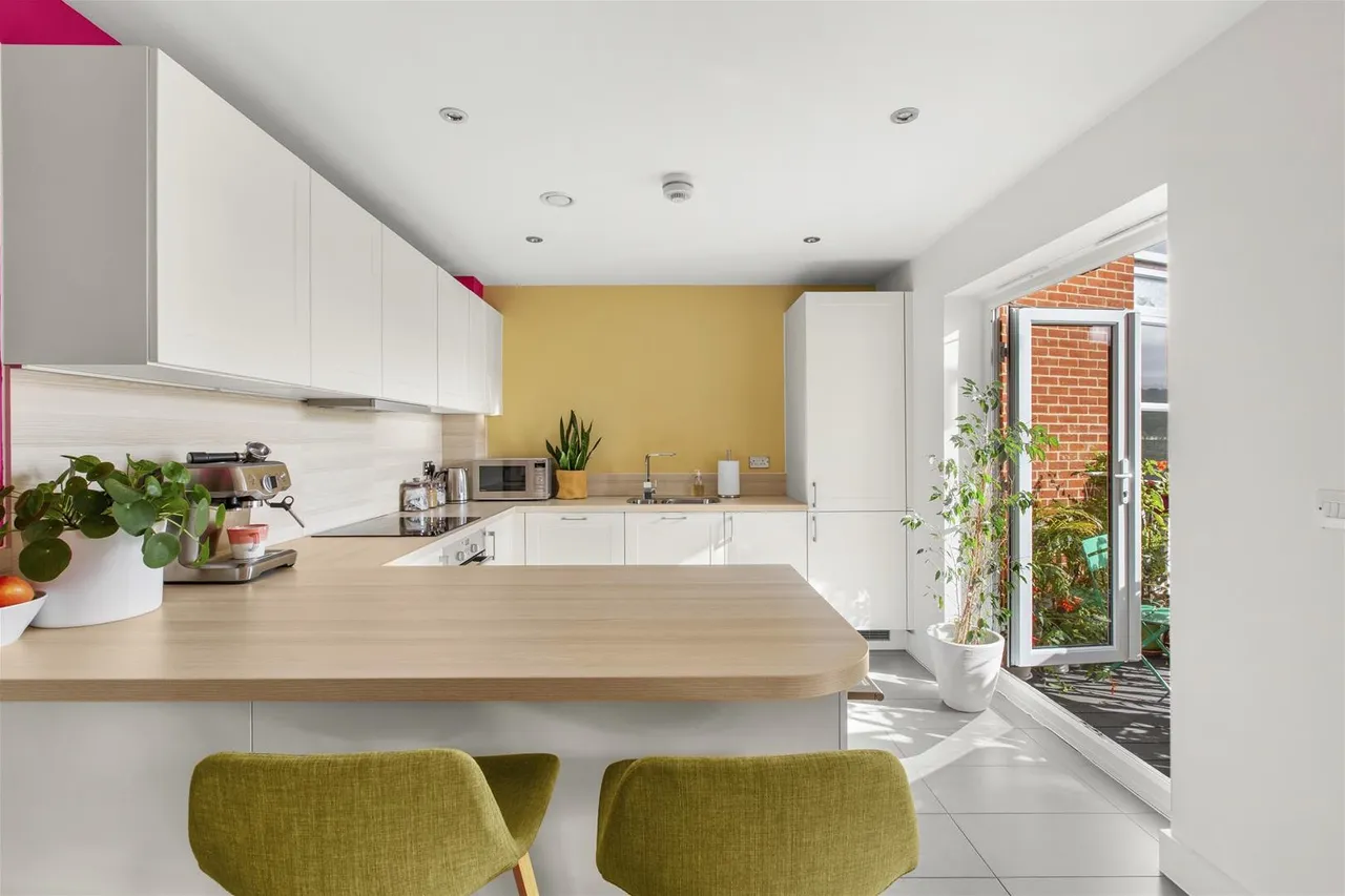 Chequers Avenue, High Wycombe, HP11, photo 4