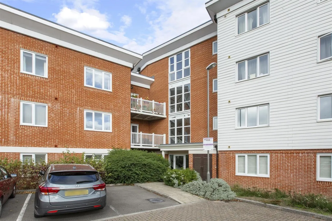 Chequers Avenue, High Wycombe, HP11, photo 15