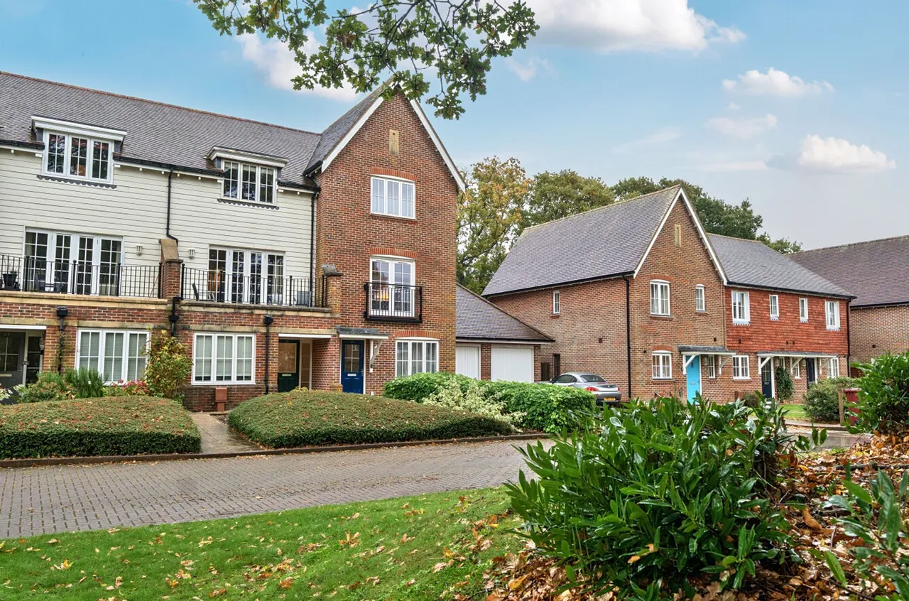 Wealden Drive, Westhampnett, PO18, photo 9