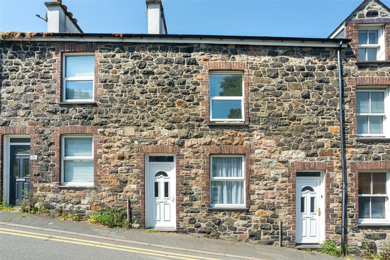 2 bed house for sale, Lon Pobty, Bangor, LL57