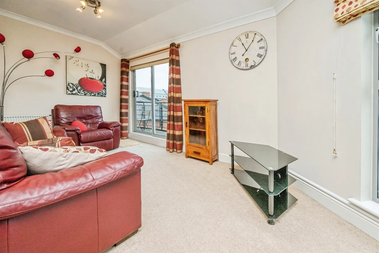 2 bed flat for sale — Edward Street, Birmingham