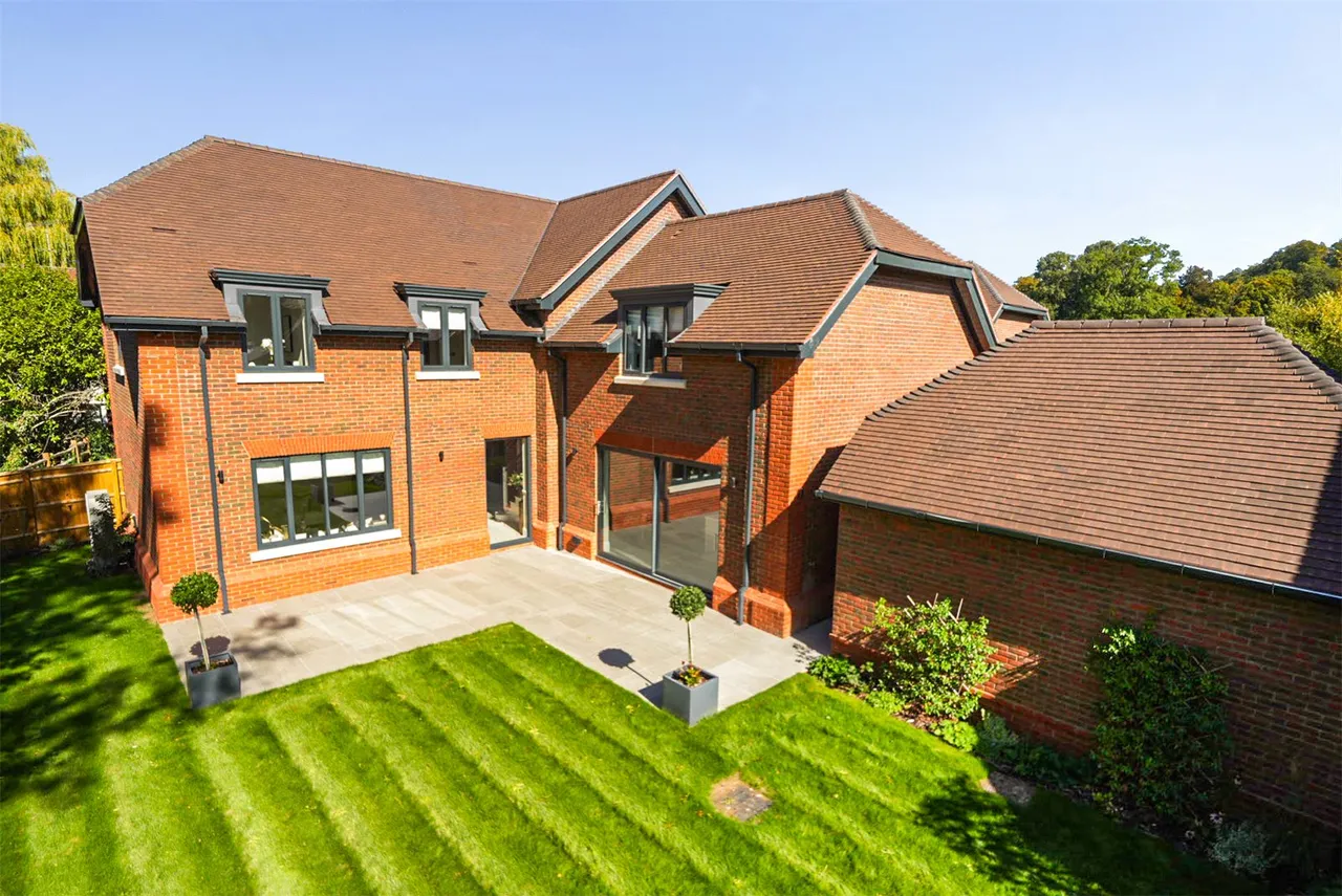 Mill Lane, HP8, photo 26