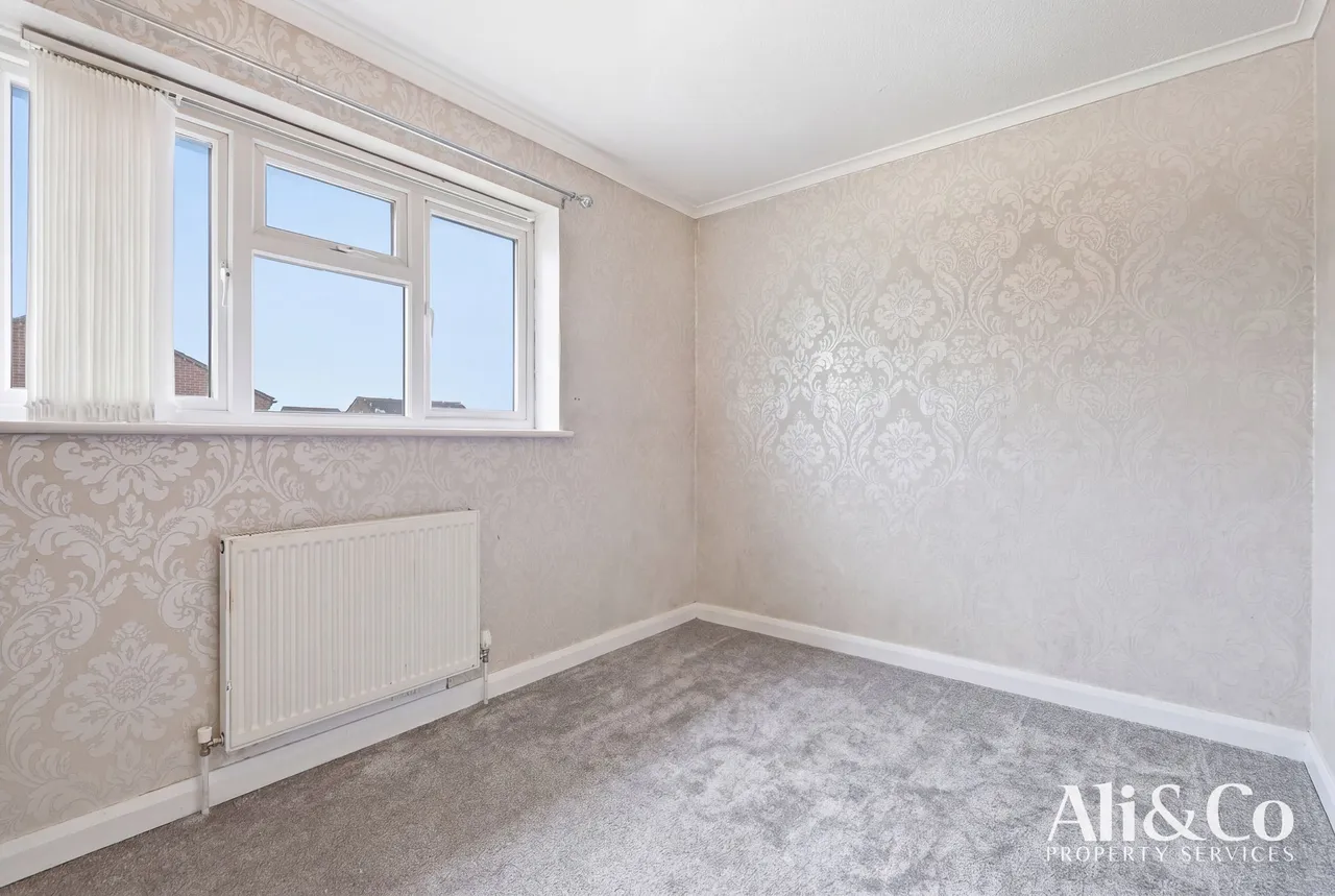 Shaw Crescent, Tilbury, Essex, RM18 8HY, photo 10