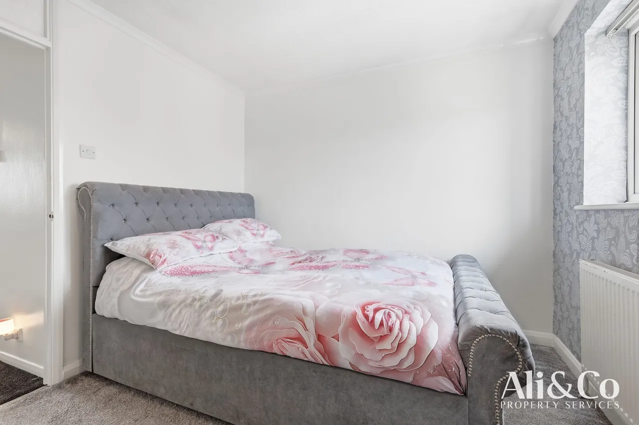 Shaw Crescent, Tilbury, Essex, RM18 8HY, photo 13