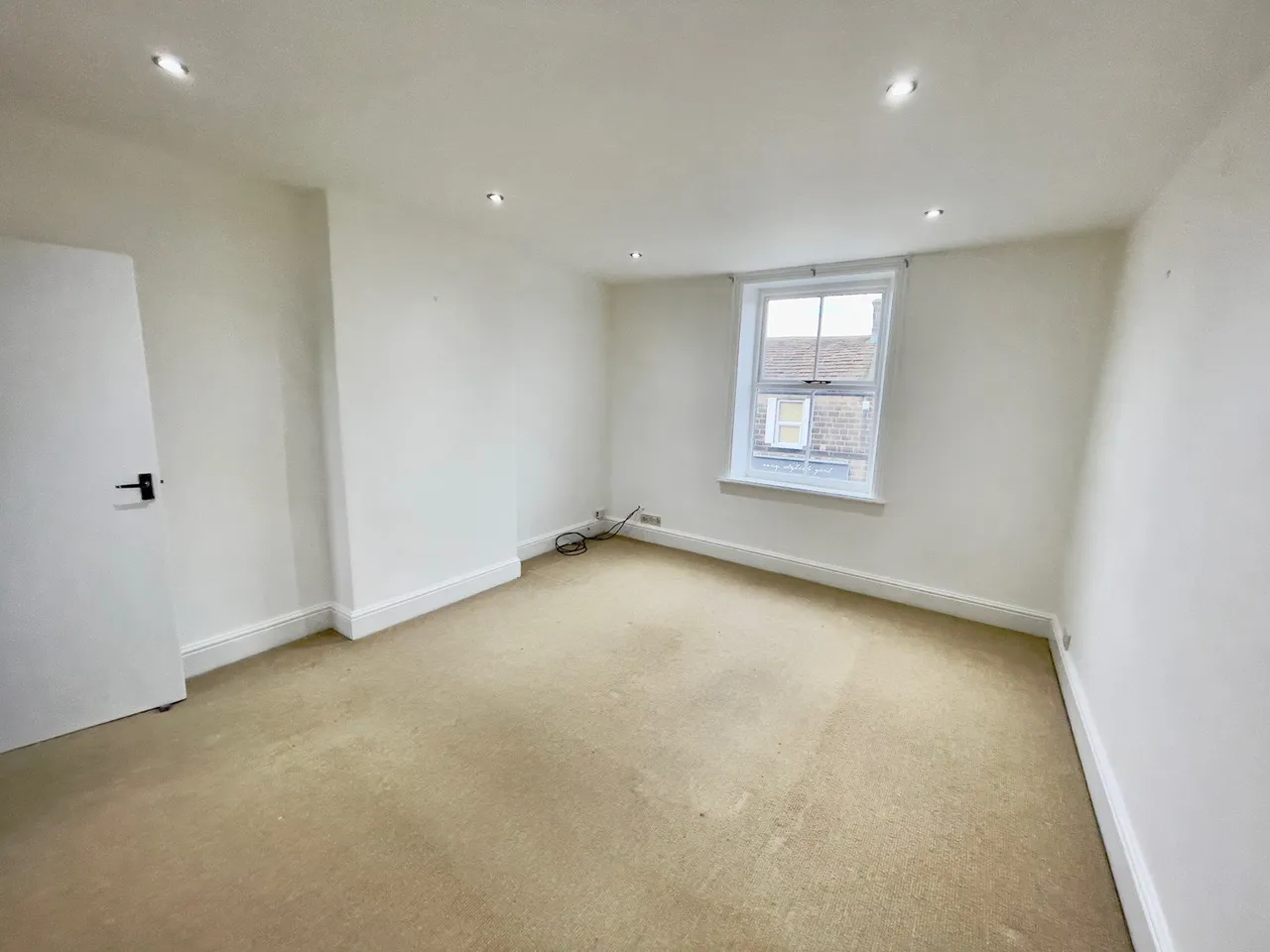 Town Street, Horsforth, LS18, photo 4