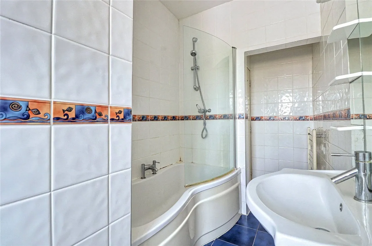 Town Street, Horsforth, LS18, photo 11