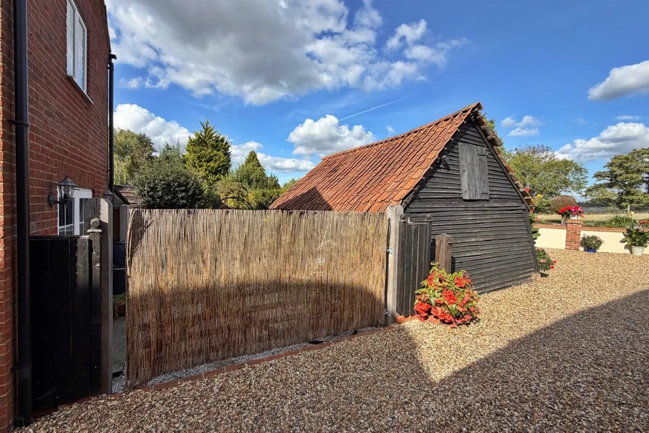 The Lane, Tebworth, photo 18