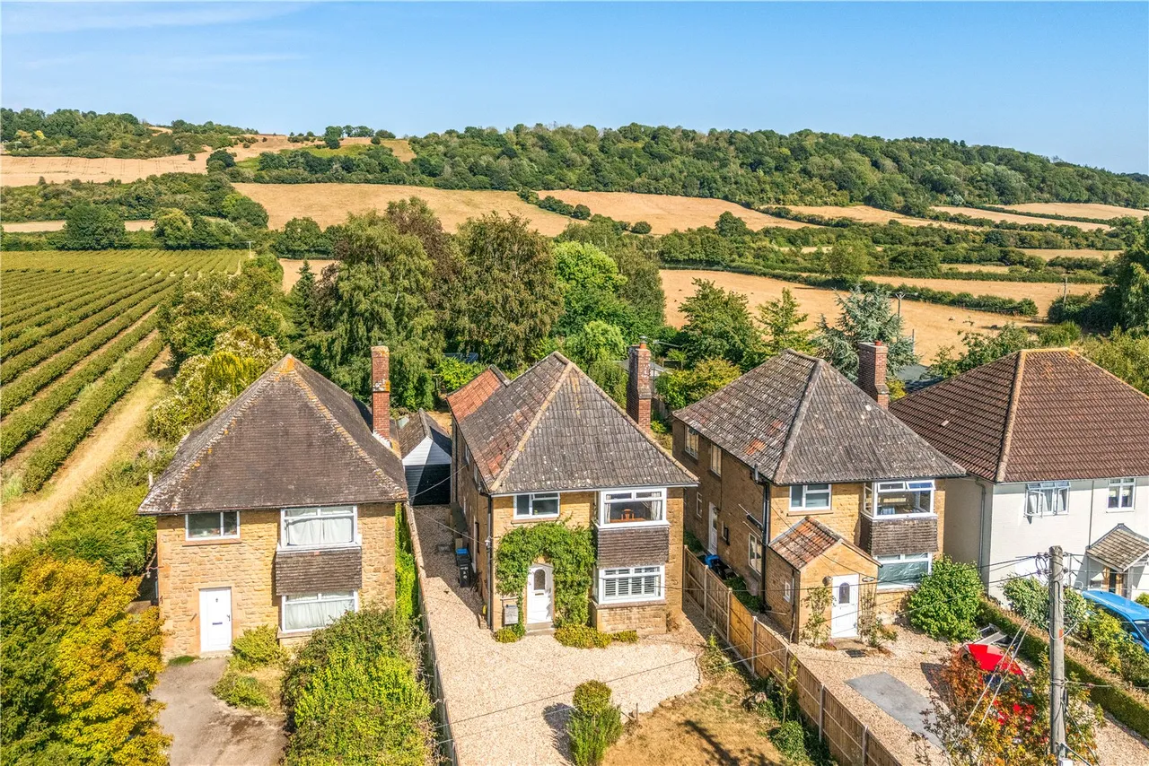 4 bed house for sale — New Road, Norton Sub Hamdon, Stoke-Sub-Hamdon, Somerset, TA14 6SB