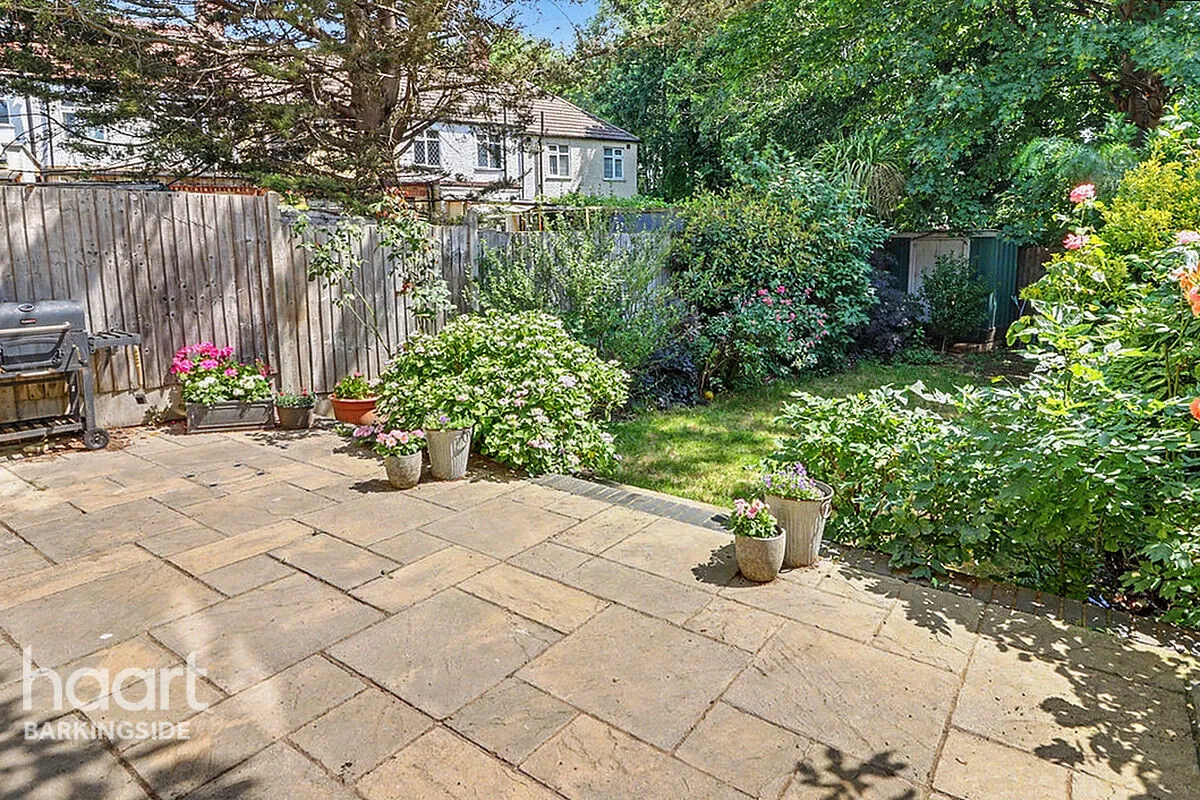 Warren Road, Barkingside, IG6, photo 17