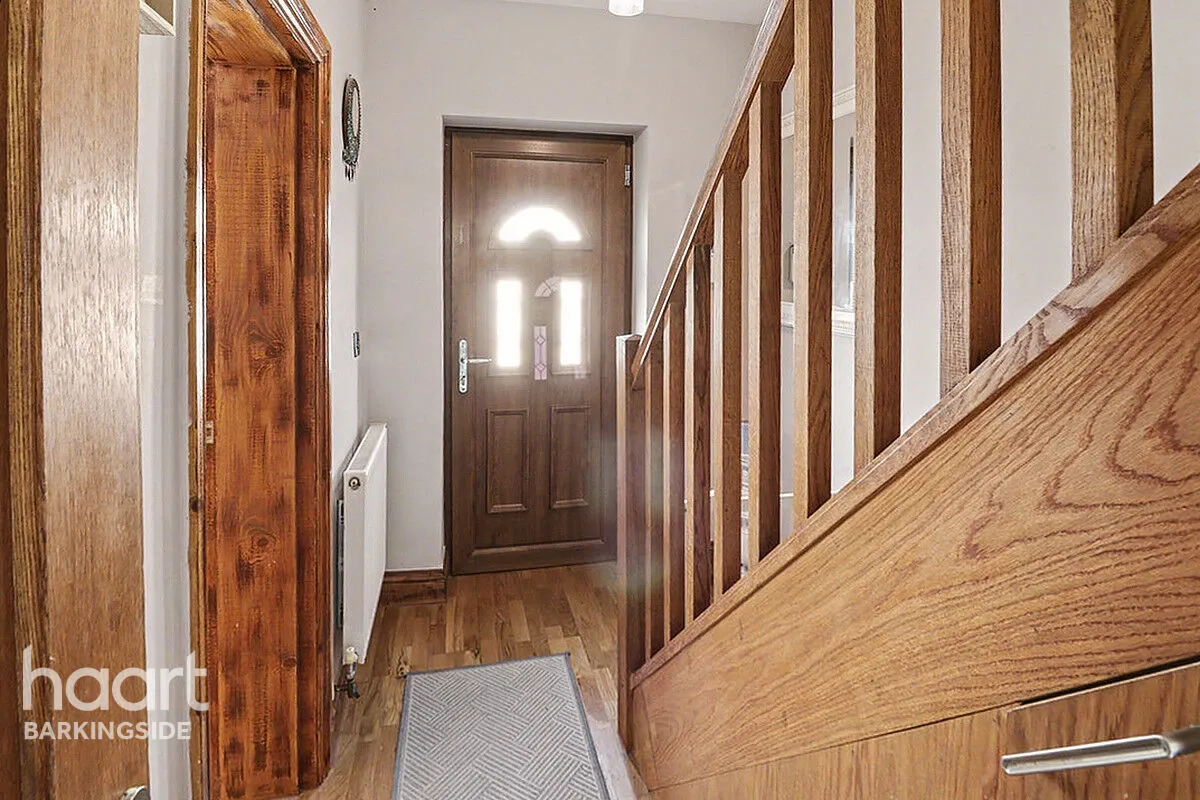 Warren Road, Barkingside, IG6, photo 8
