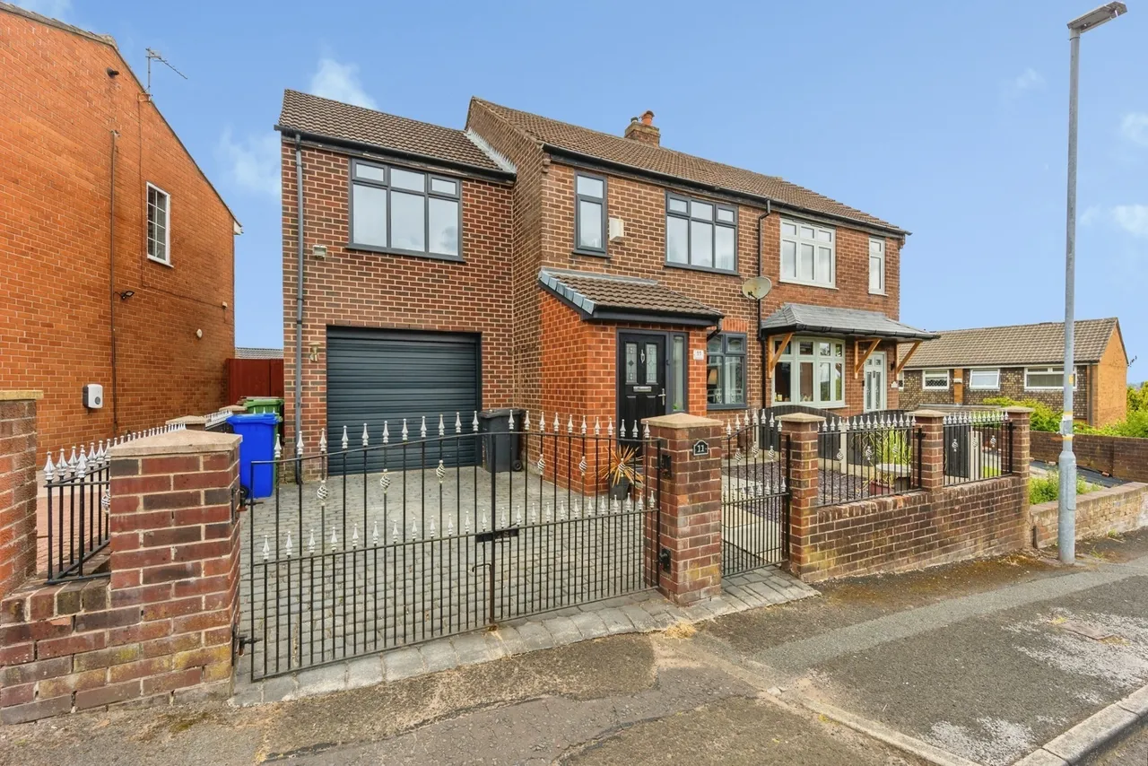 3 bed house for sale — Old Road, Dukinfield, Greater Manchester, SK16