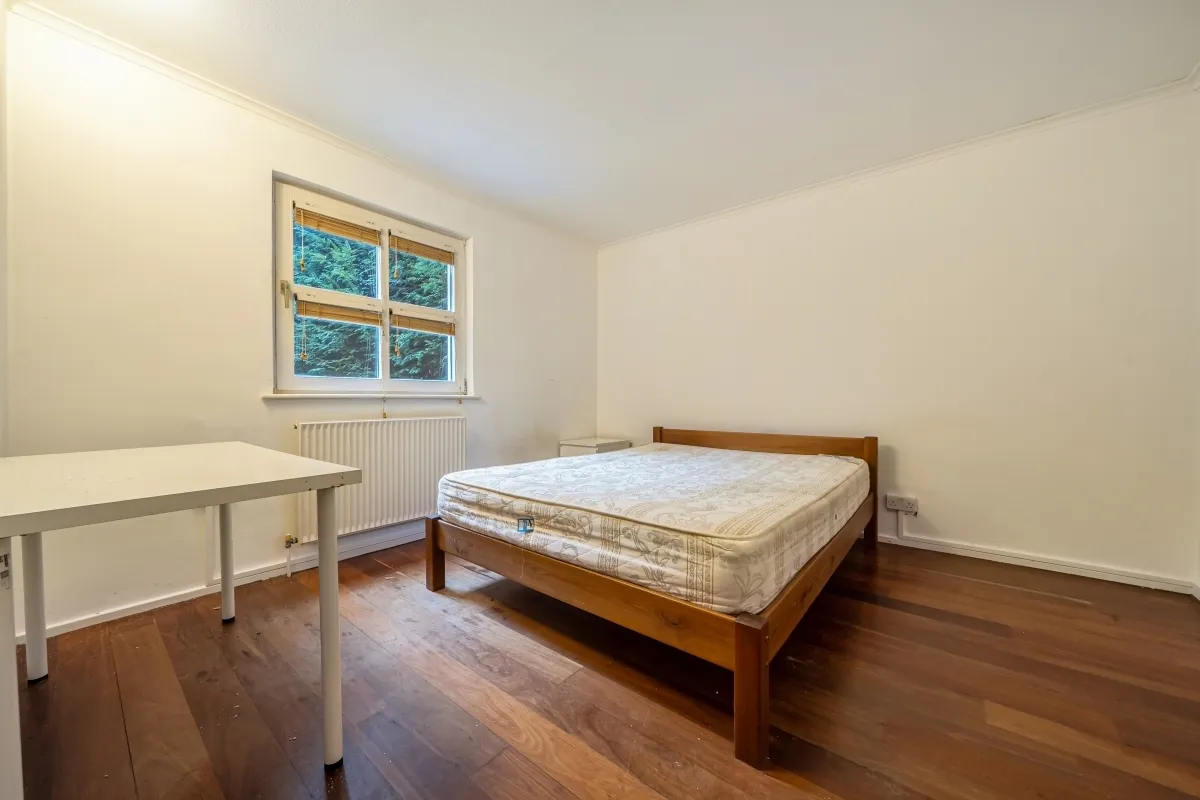 flat to rent — Queen Of Denmark Court, Rotherhithe, ...