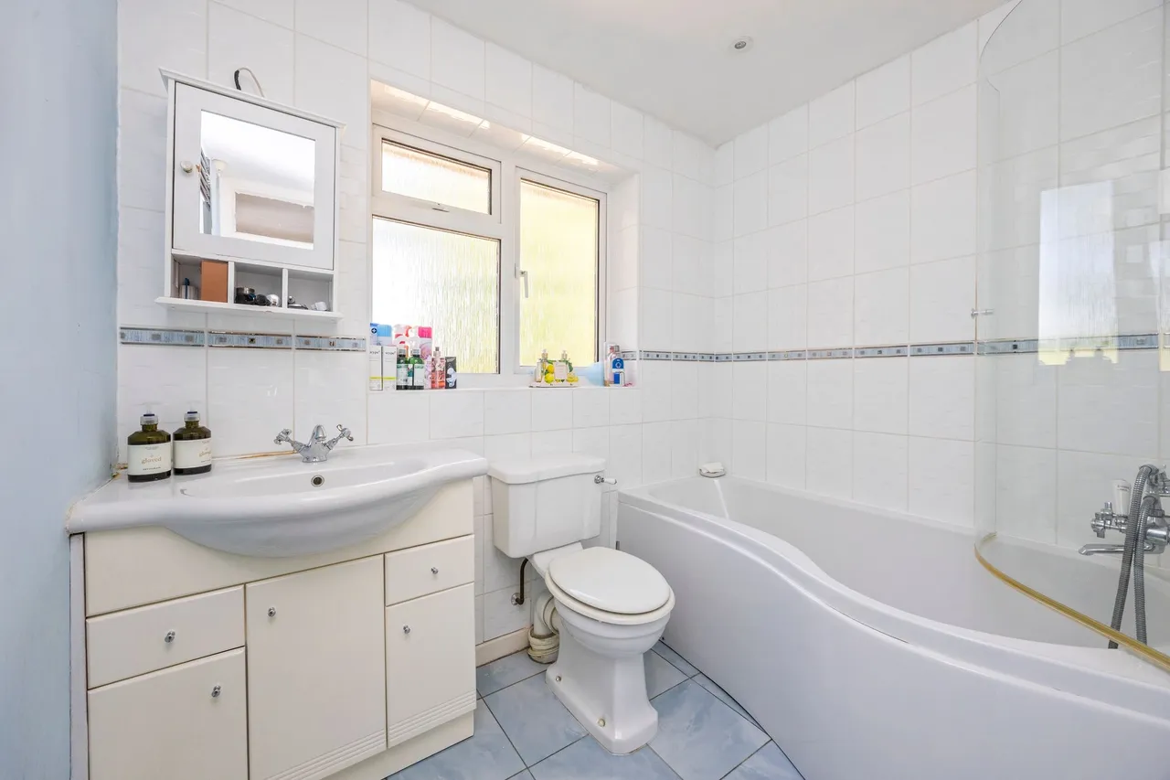 Bognor Road, Broadbridge Heath, RH12, photo 12