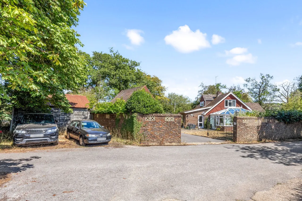 Bognor Road, Broadbridge Heath, RH12, photo 19
