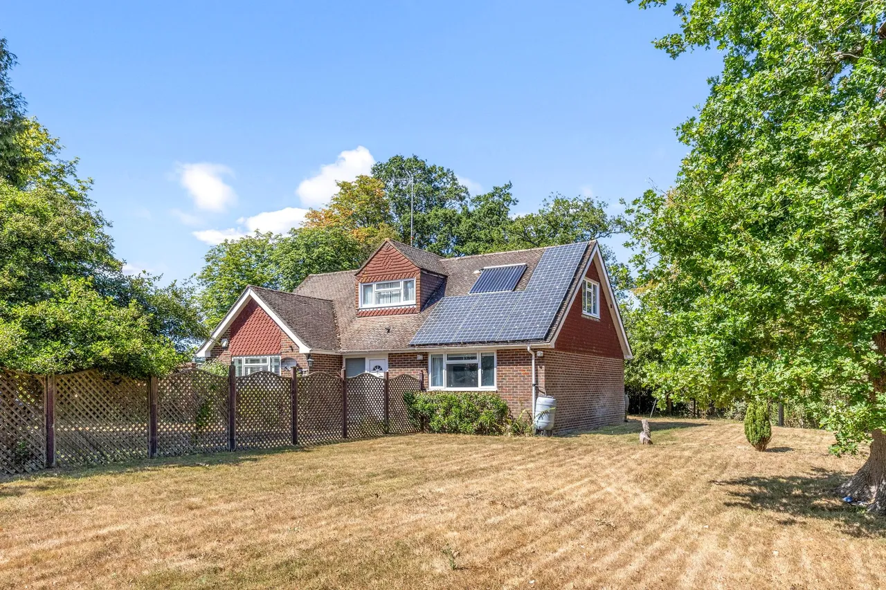 Bognor Road, Broadbridge Heath, RH12, photo 21