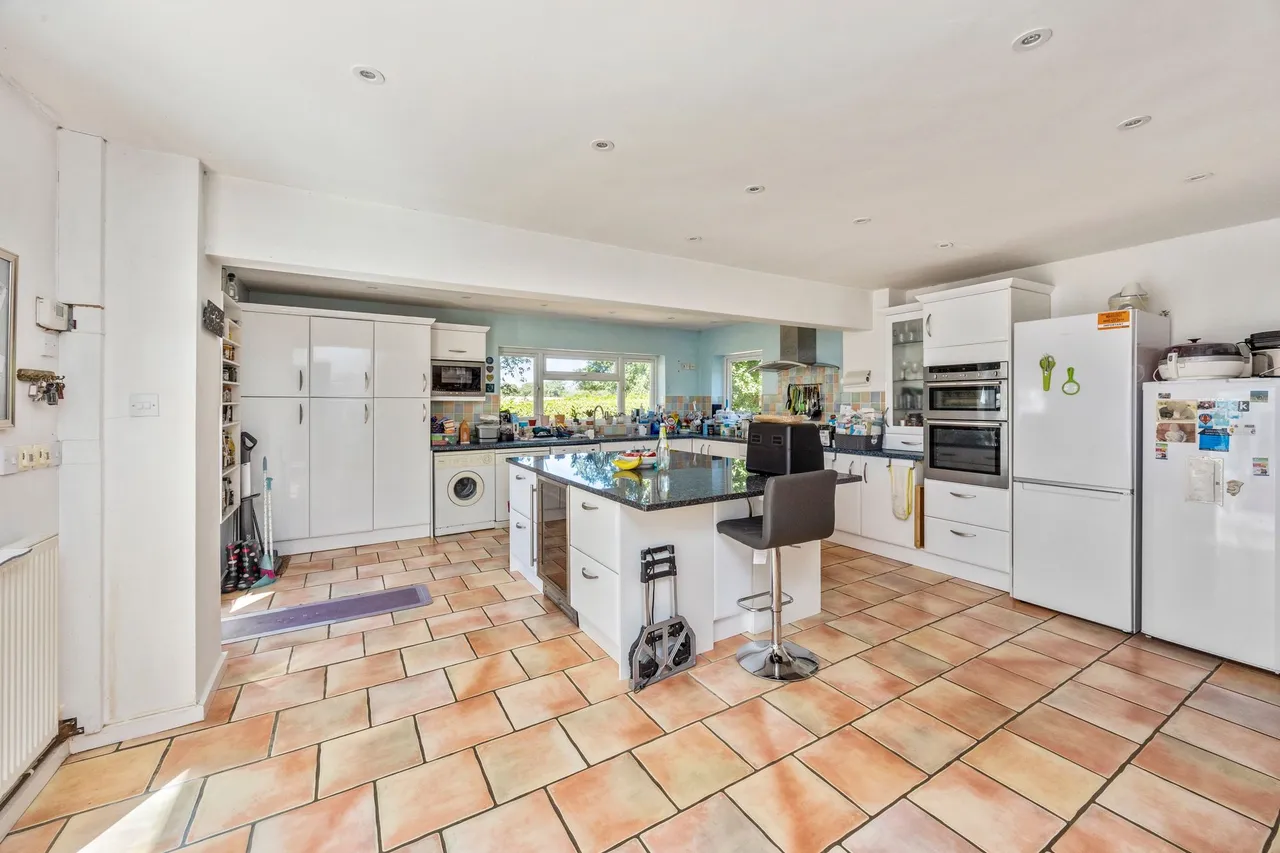 Bognor Road, Broadbridge Heath, RH12, photo 3