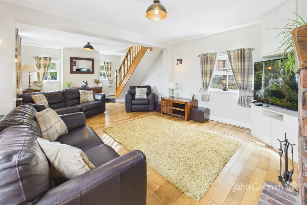 Saltersford Lane, Alton, photo 8