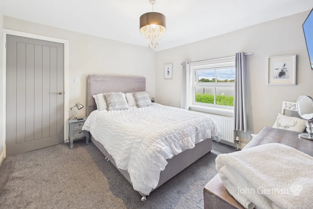 Saltersford Lane, Alton, photo 15