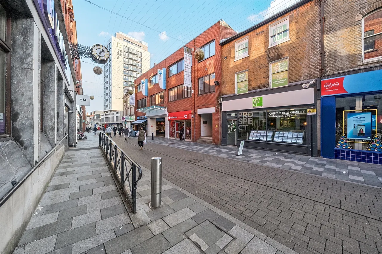 1 bed flat for sale — High Street, Maidenhead