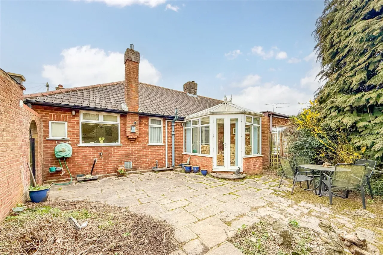 Hollybush Avenue, St. Albans, Hertfordshire, AL2 3AE, photo 9