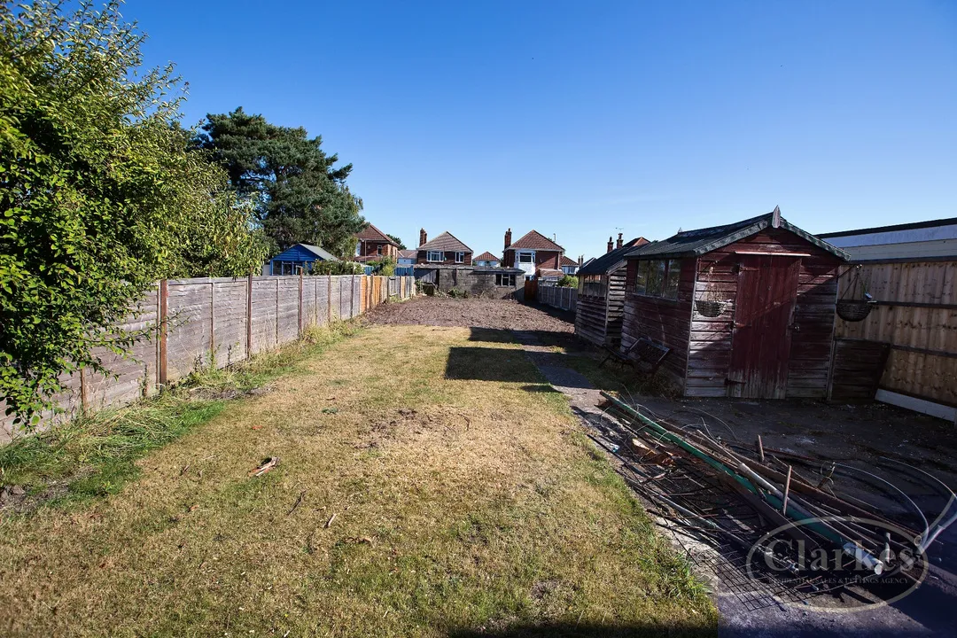 Mossley Avenue, Wallisdown, photo 13