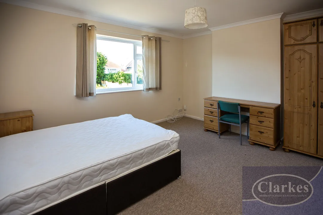 Mossley Avenue, Wallisdown, photo 8