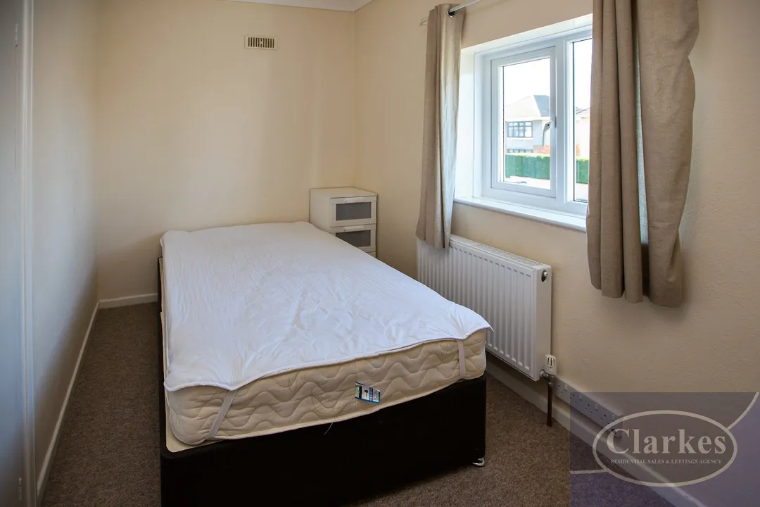 Mossley Avenue, Wallisdown, photo 6