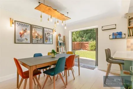 Harding Close, Croydon, photo 23