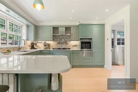 Harding Close, Croydon, photo 24