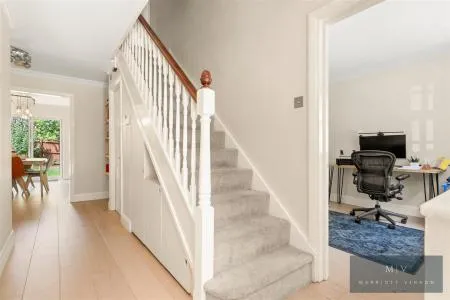 Harding Close, Croydon, photo 9