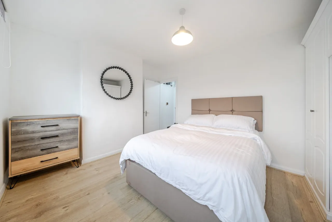Glebe Street, Chiswick, London, W4, photo 12
