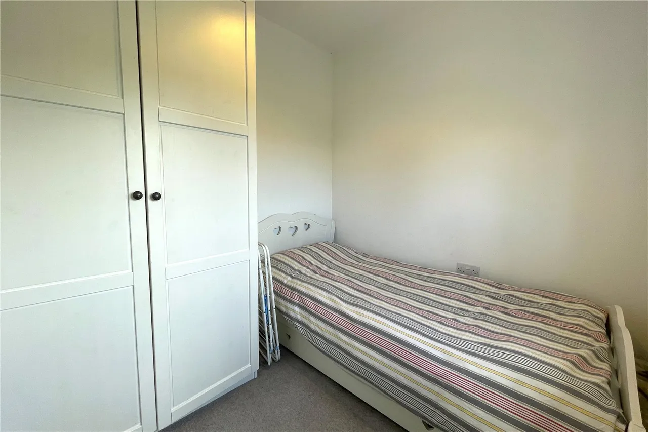 Millers Land Close, Ash, Surrey, GU12 6GA, photo 15
