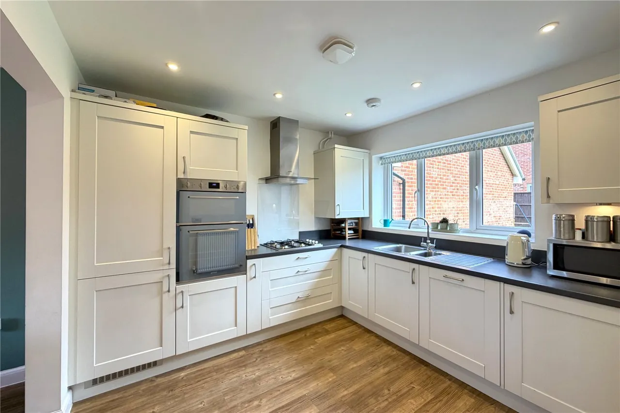 Millers Land Close, Ash, Surrey, GU12 6GA, photo 10