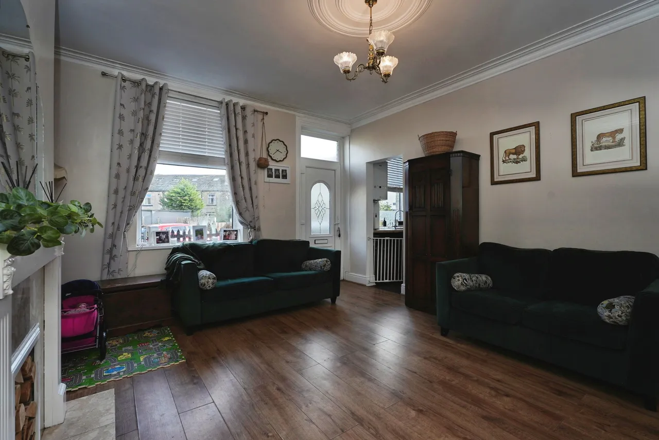 Moorland View, Bradford, BD12, photo 5