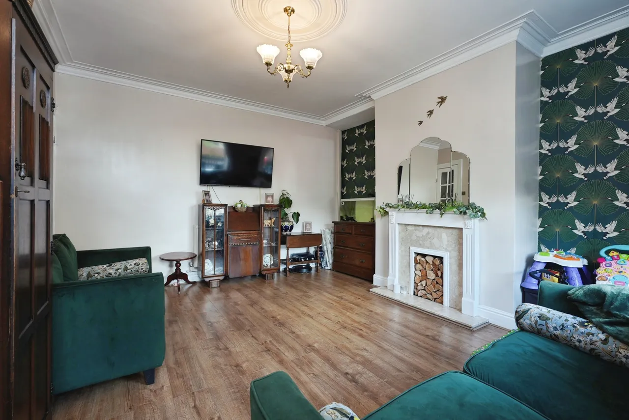 Moorland View, Bradford, BD12, photo 7
