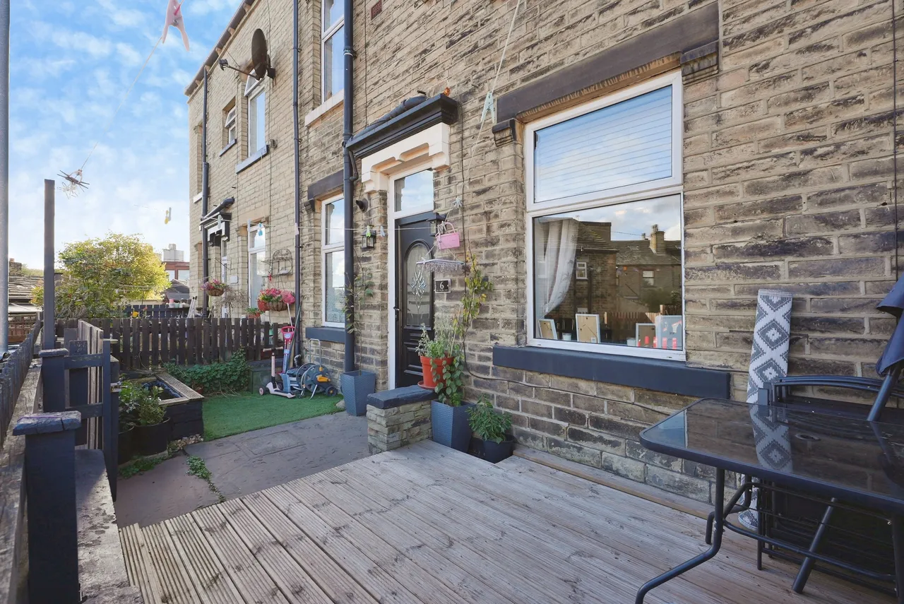 Moorland View, Bradford, BD12, photo 21