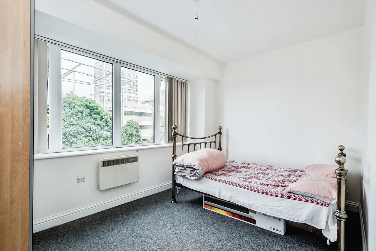 Farnsby Street, Swindon, Wiltshire, SN1, photo 5