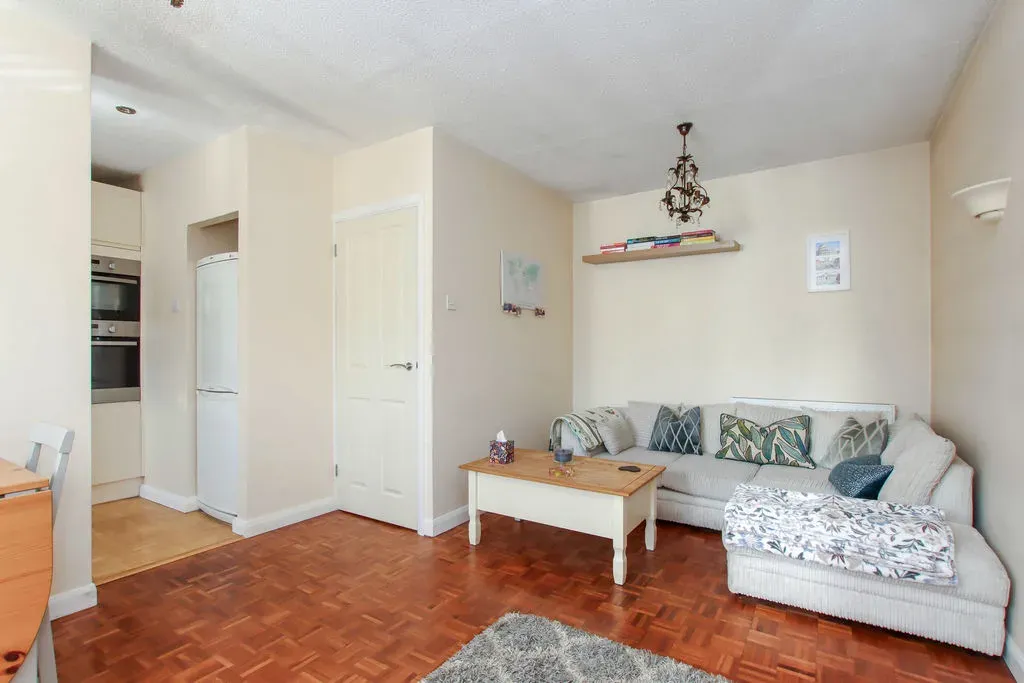 Mansard Close, Tring, Hertfordshire, HP23 6DD, photo 10