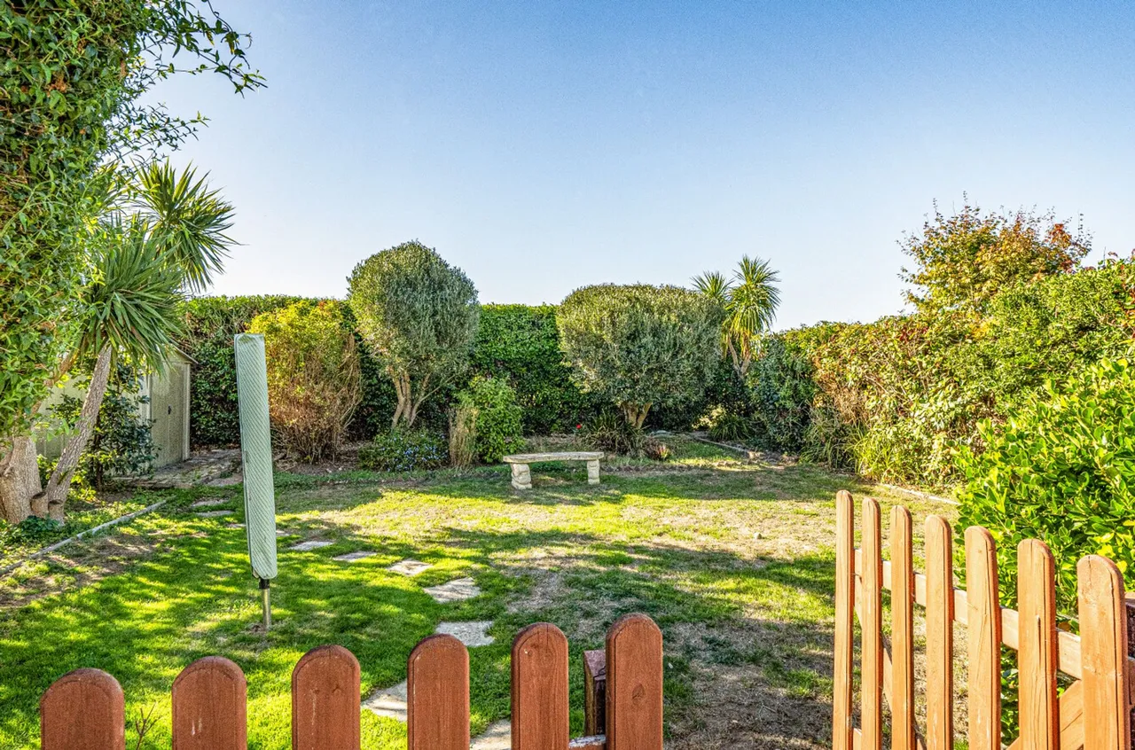 North Road, Selsey, PO20, photo 19