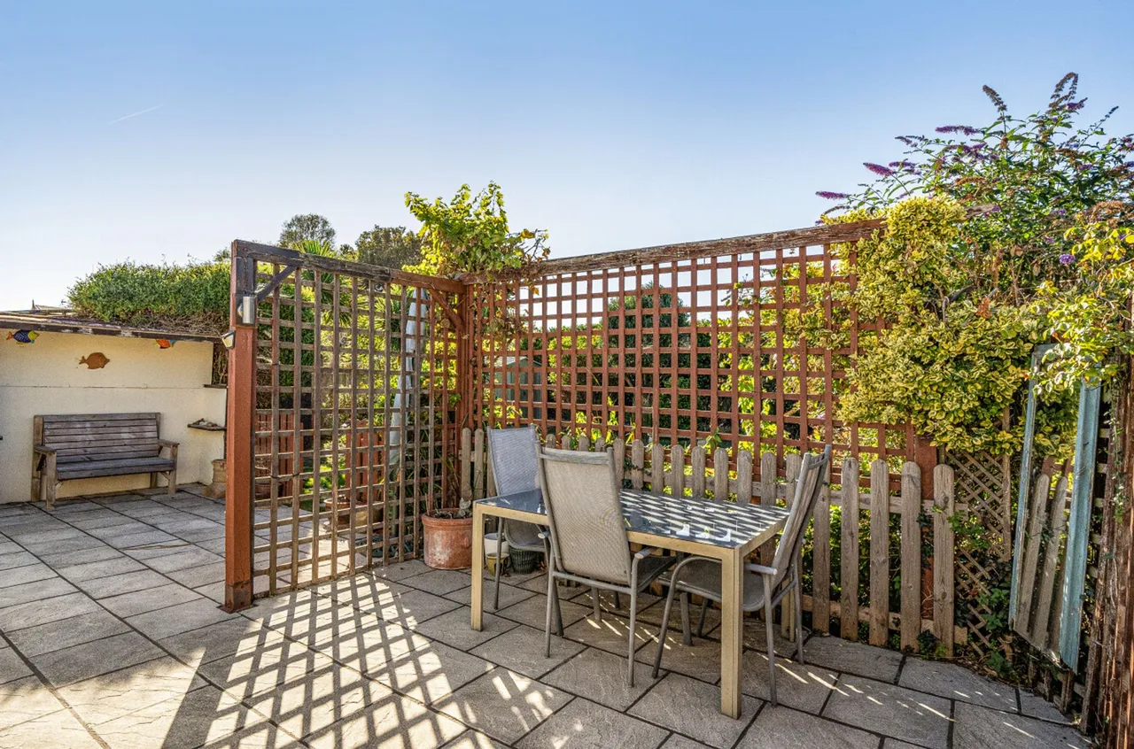North Road, Selsey, PO20, photo 18