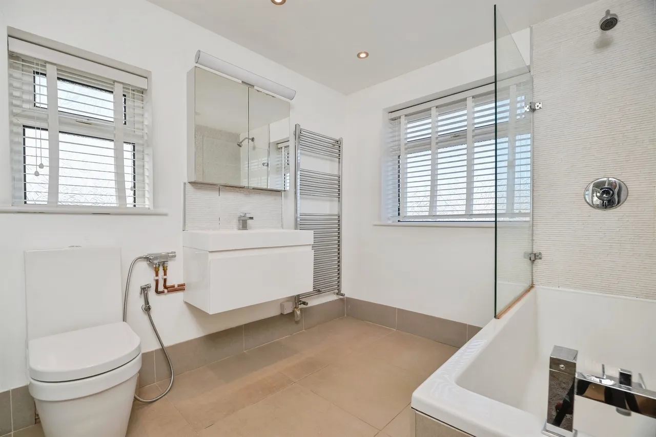 Newham Crescent, Marton-In-Cleveland, TS7, photo 13
