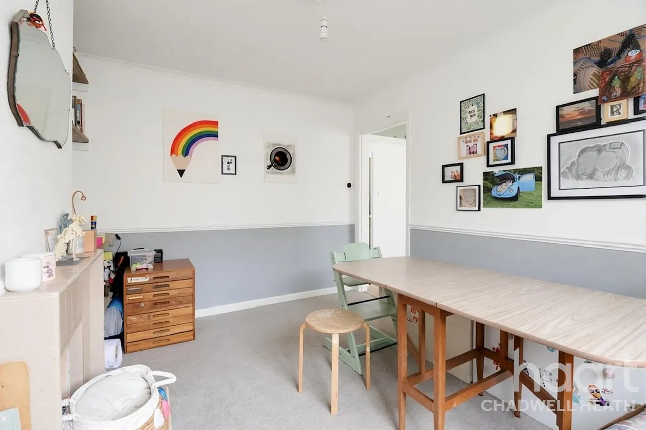 Hall Road, Romford, RM6, photo 3