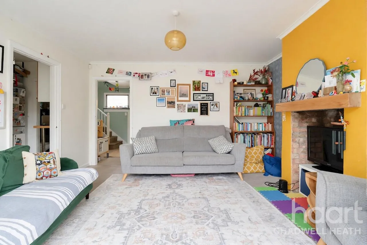 Hall Road, Romford, RM6, photo 7