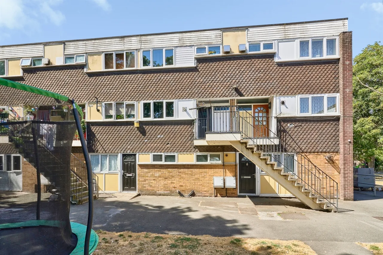 2 bed flat for sale, Slater Street, Great Bridge, DY4